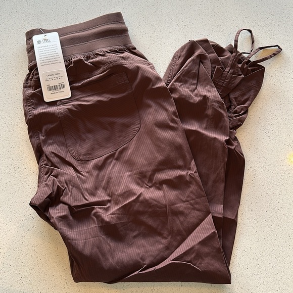 Striped Pants with Pockets 25''- Cinched Leg - Picture 4 of 4